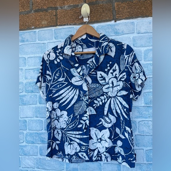 Jams world blue floral print button down size medium - Picture 2 of 10